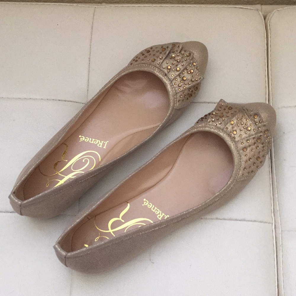 NEW J.Renee Whisp Gold Flats Size 7